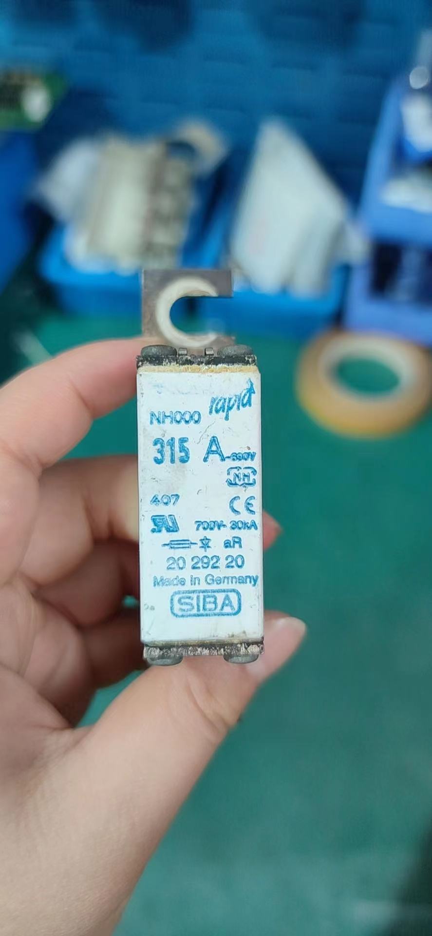 [20 292 20] 熔断器315A